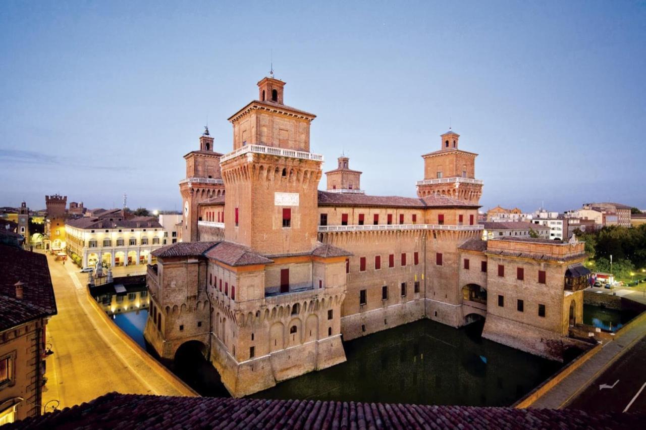 Ferrara Center - Luxury Apartment In Medieval Area With Wi-Fi Εξωτερικό φωτογραφία